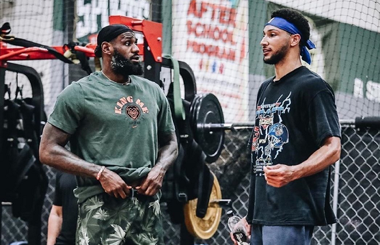 事发展的决 事发展的决