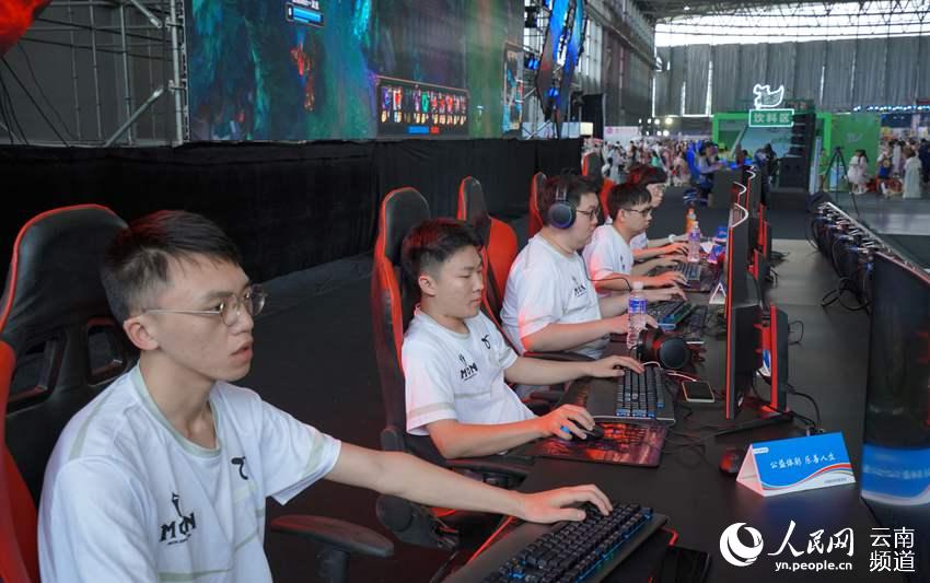 开发和销售 开发和销售